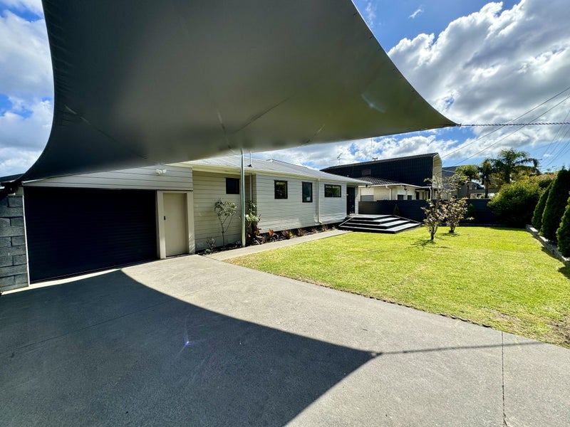 62 The Terrace, Herald Island, Auckland - Carousel 2