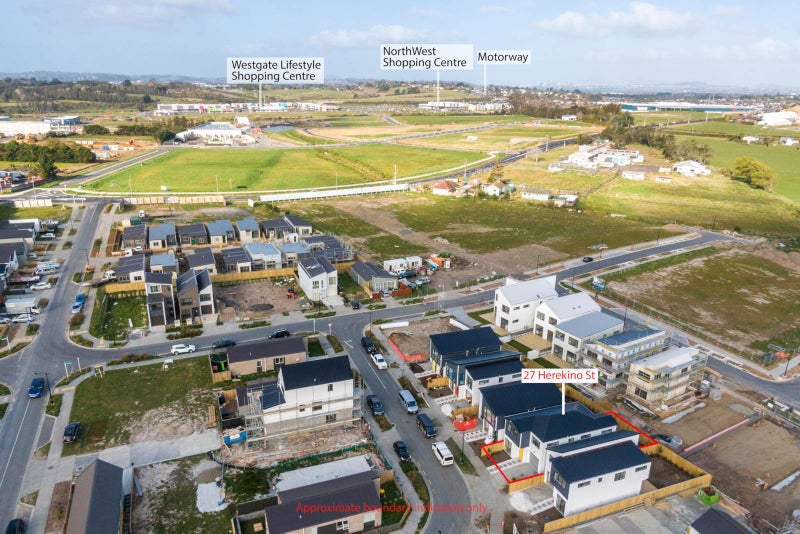 33 Herekino Street, Westgate, Auckland - Carousel 2