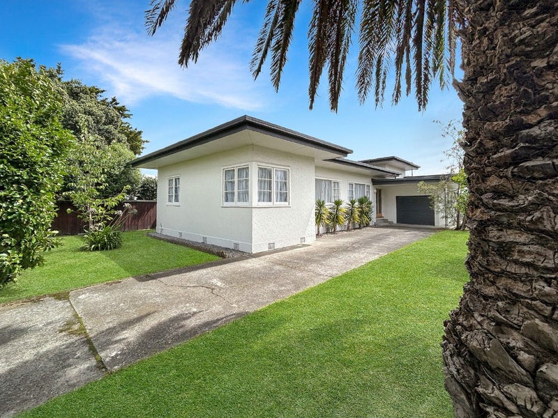 303 College Street, West End, Palmerston North - Carousel 1