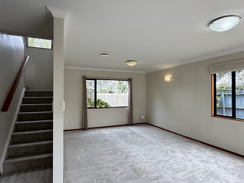 64A Paihia Road, One Tree Hill, Auckland - Carousel 2