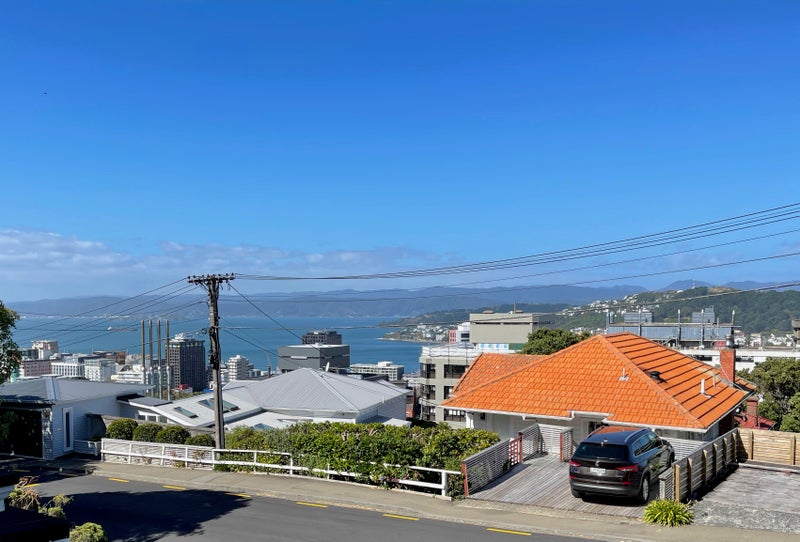 2/10 Central Terrace, Alicetown, Lower Hutt - Carousel 2