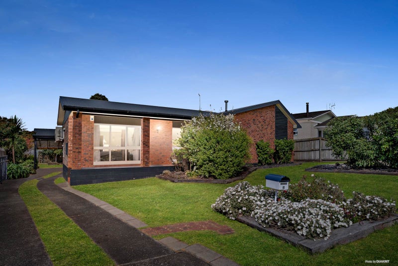 15 Lakeside Drive, Pahurehure, Papakura - Carousel 1