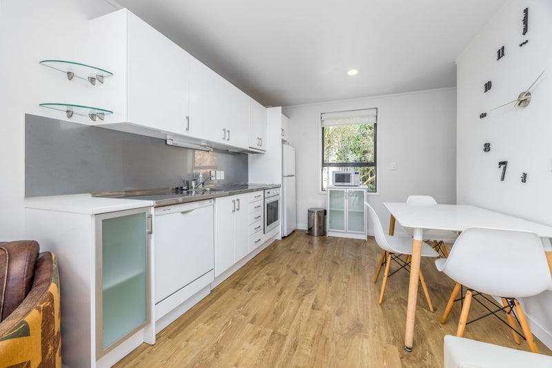 1/70 Randolph Street, Newton, Auckland - Carousel 2