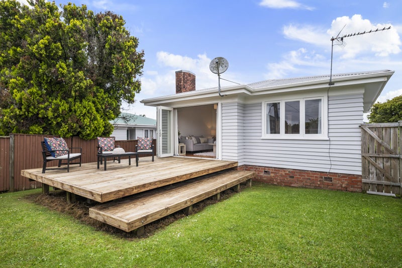 1/15 Tane Street, New Lynn, Auckland - Carousel 2