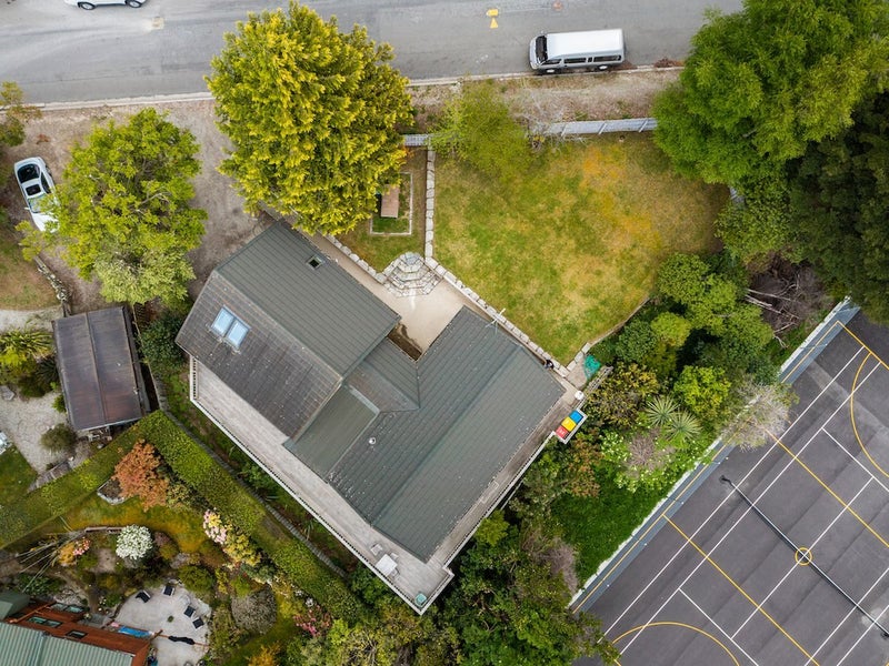 5 Williams Street, Sunshine Bay, Queenstown - Carousel 24