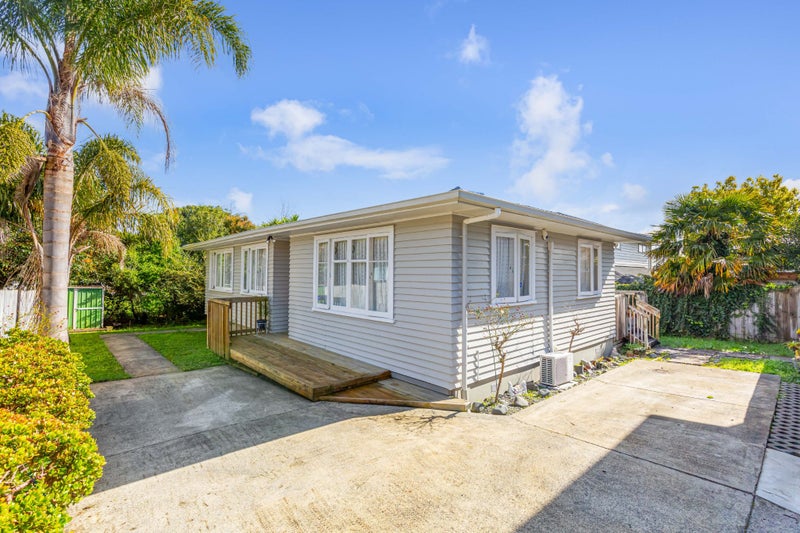 49A Matipo Road, Te Atatu Peninsula, Auckland - Carousel 1
