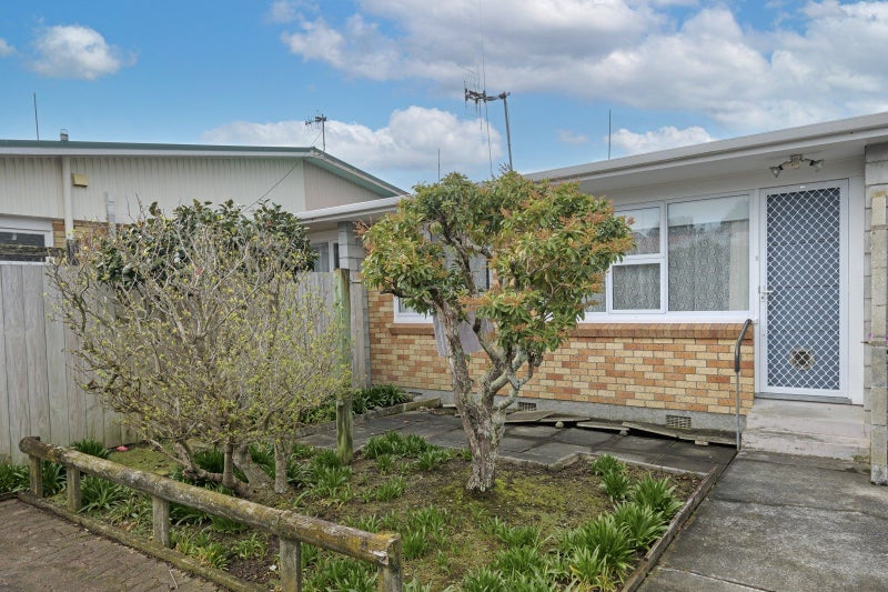 3/84A Linton Street, West End, Palmerston North - Carousel 1