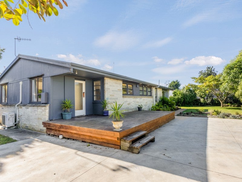 72 Atherfold Crescent, Greenmeadows, Napier - Carousel 2