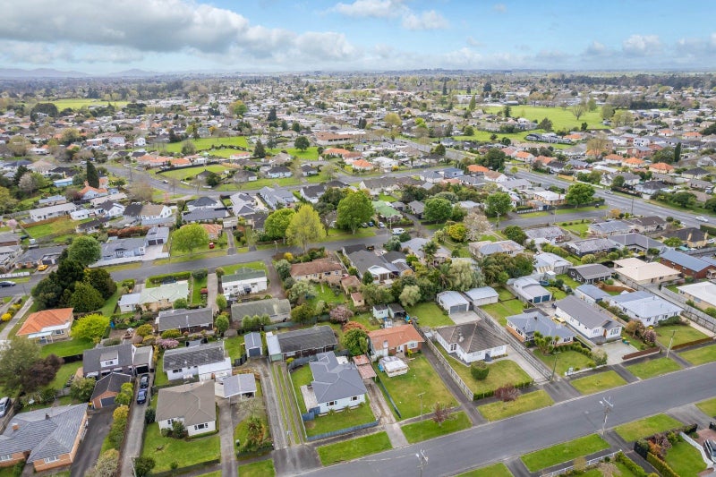 18 Winter Street, Fairfield, Hamilton - Carousel 27