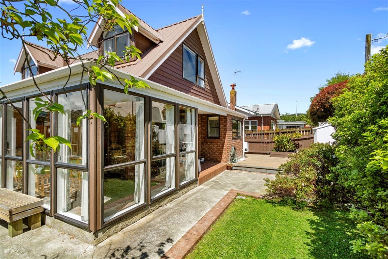 1/268 Main Road, Tawa, Wellington - Carousel 1