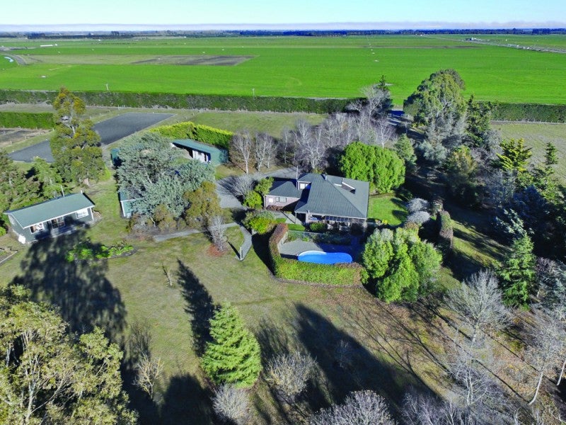 218 Thomsons Road, Christchurch - Carousel 1