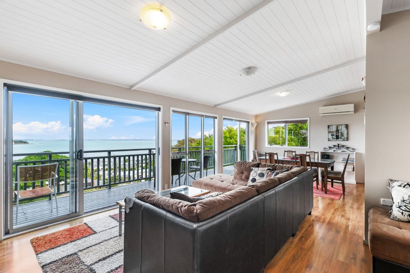 13 Marama Avenue, Surfdale, Waiheke Island - Carousel 2