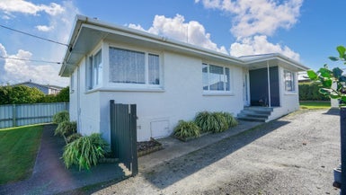 64 Edinburgh Crescent, Waikiwi, Invercargill - Carousel 1