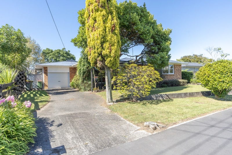 9 Gerrand Place, Chedworth, Hamilton - Carousel 22