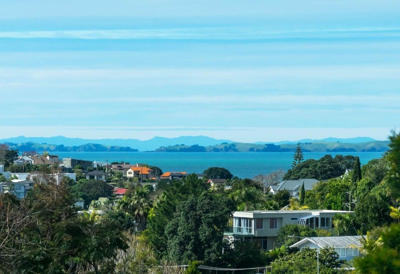 1 Stitchbird Close, Murrays Bay, Auckland - Carousel 1