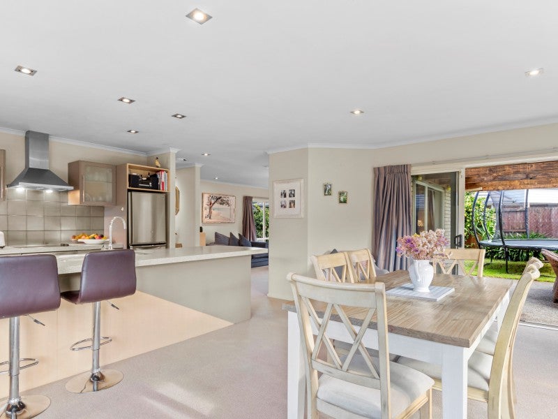 25 Glenmonarch Place, Pyes Pa, Tauranga - Carousel 1