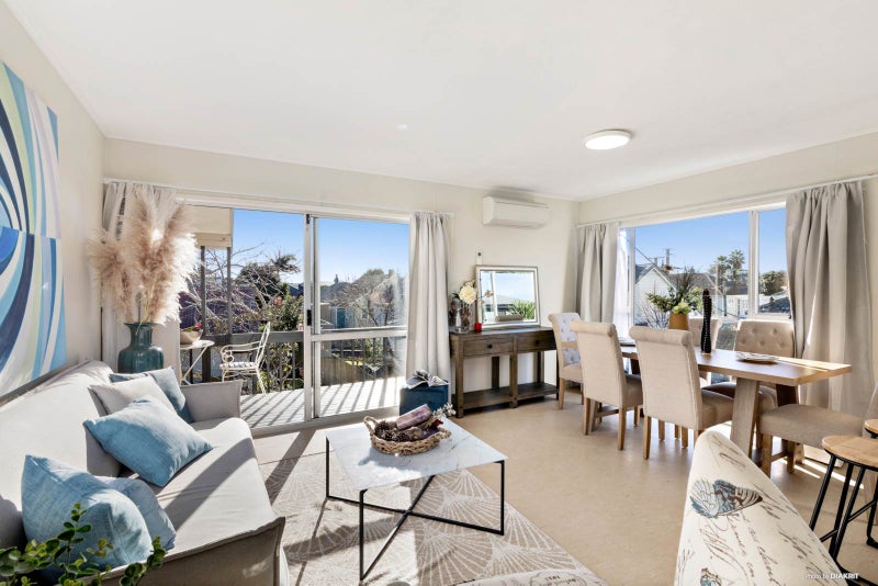 2/48 Daventry Street, Waterview, Auckland - Carousel 1