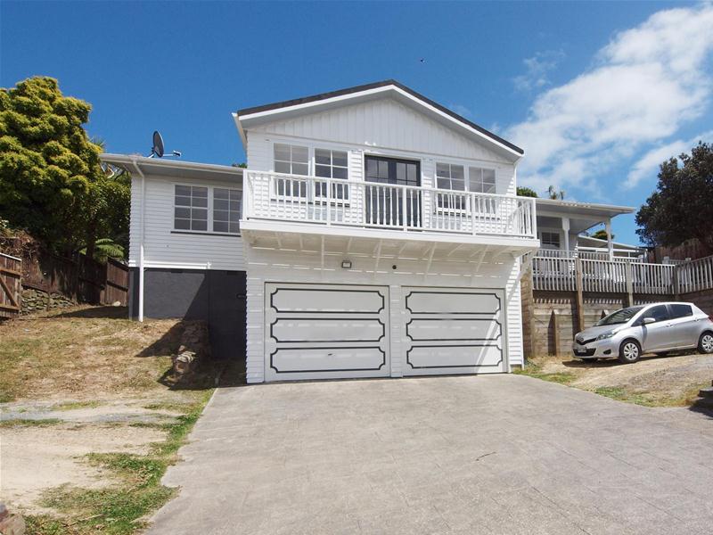 12 Chisbury Lane, Churton Park, Wellington - Carousel 1