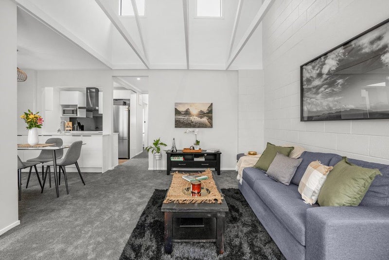 442C Stokes Valley RD, STOKES VALLEY, LOWER HUTT - Carousel 1