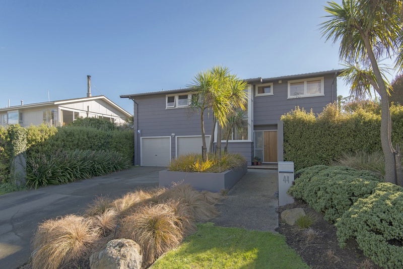 44 Taylors Mistake Road, Scarborough, Christchurch - Carousel 1