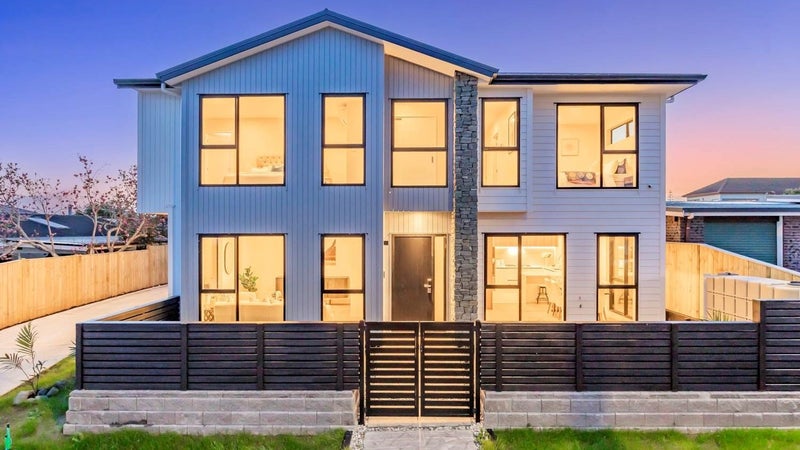 16A Vanbrugh Place, Bucklands Beach, Auckland - Carousel 1