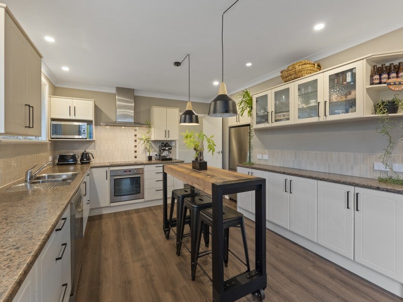 4A Hood Avenue, Heretaunga, Upper Hutt - Carousel 2