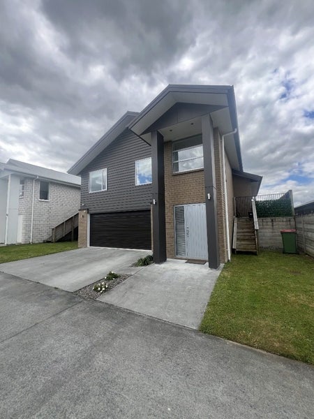 33 Shrule Place, Huntington, Hamilton - Carousel 1