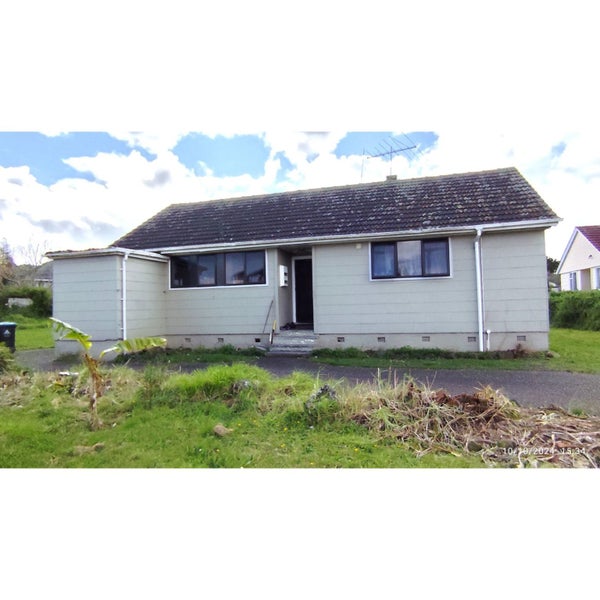 6 Halford Place, Glen Innes, Auckland - Carousel 1