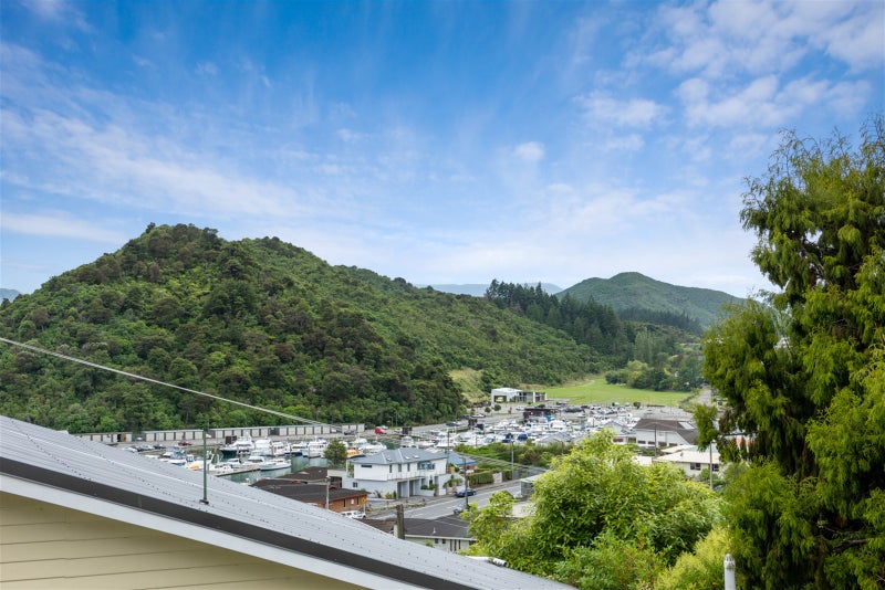 7 Russell Street, Picton - Carousel 3