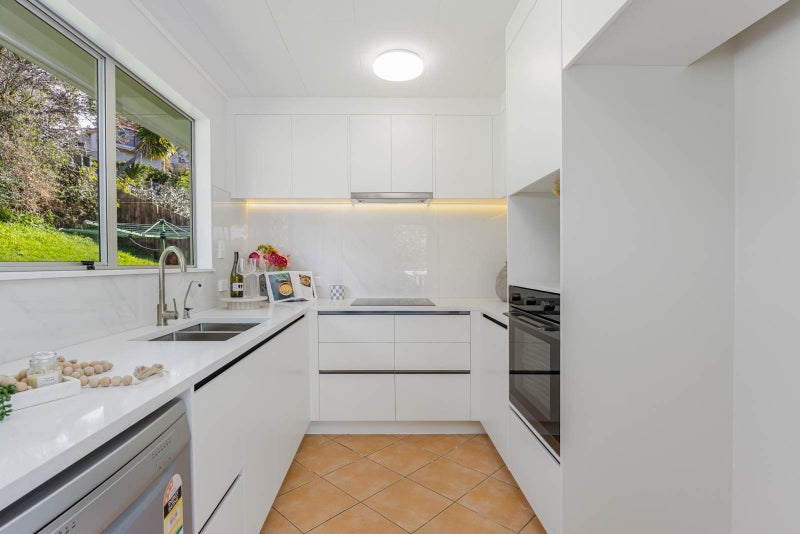 19 Glenfinn Place, Massey, Auckland - Carousel 2