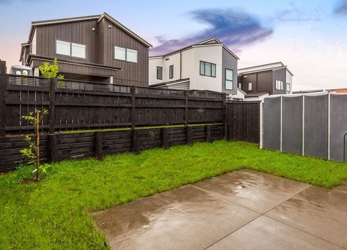 9 Jagoda Road, Westgate, Auckland - Carousel 13