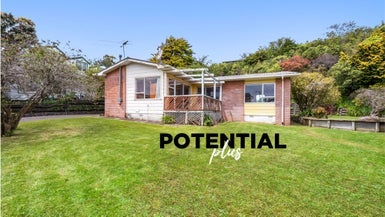 13 Christchurch Crescent, Kelson, Lower Hutt - Carousel 1