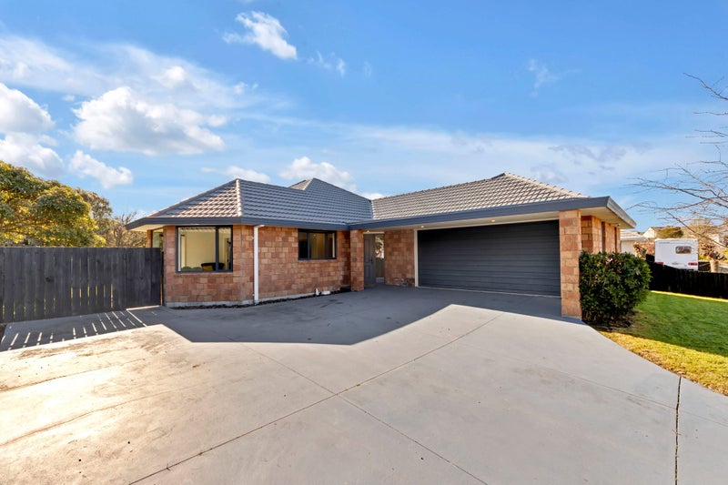 21 Forest Drive, Parklands, Christchurch - Carousel 1