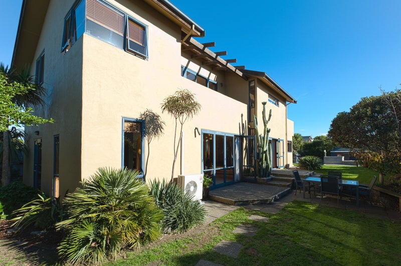 27 Larnach Street, Waimairi Beach, Christchurch - Carousel 2