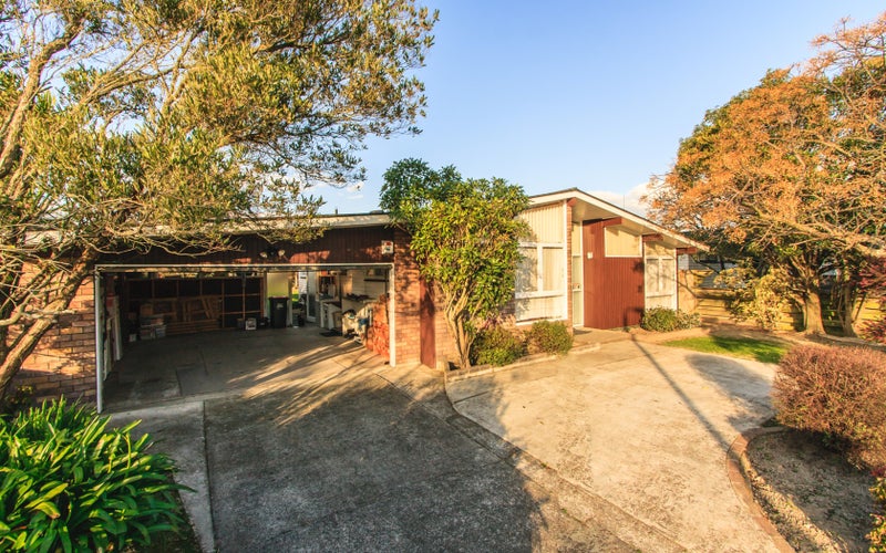 21 Cavendish Crescent, Awapuni, Palmerston North - Carousel 2