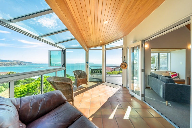 1 Roys Road, Plimmerton, Porirua - Carousel 1