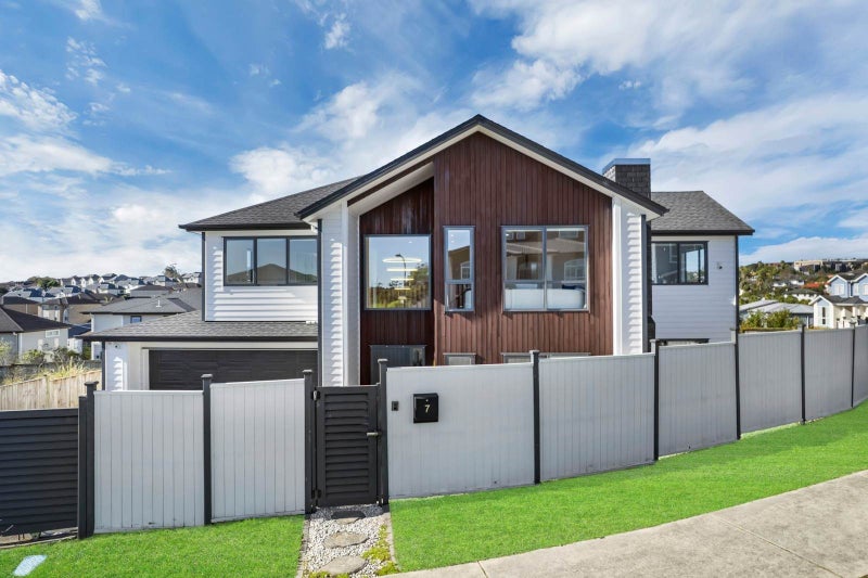7 Lagonda Rise, Oteha, Auckland - Carousel 1