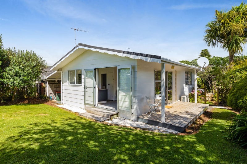 2/18 Culzean Grove, Bell Block, New Plymouth - Carousel 1