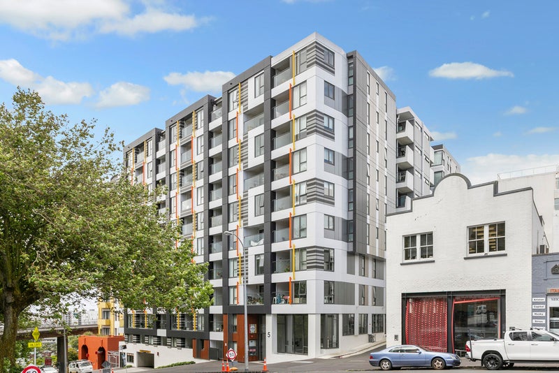 202/5 Howe Street, Auckland Central, Auckland - Carousel 1