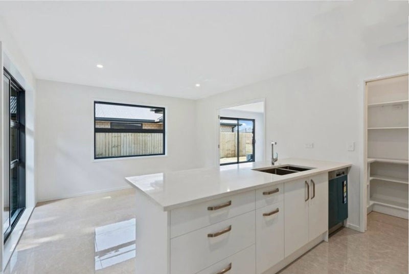 10 Barbara Joan Road, Wigram, Christchurch - Carousel 2