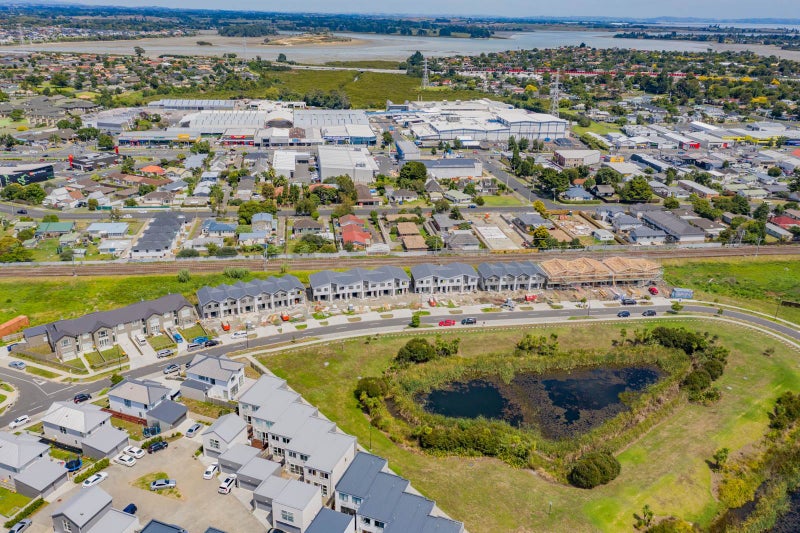 45A Soaring Bird Drive, Takanini, Auckland - Carousel 2