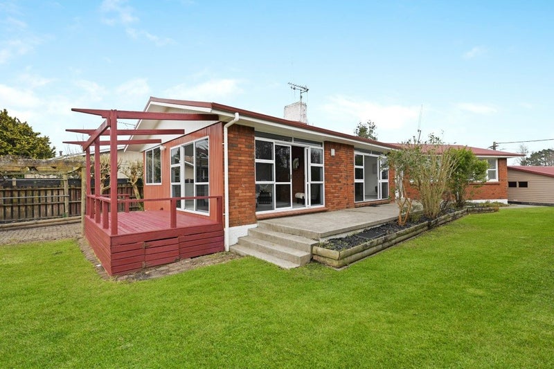 22 Frederick Drive, Dinsdale, Hamilton - Carousel 1