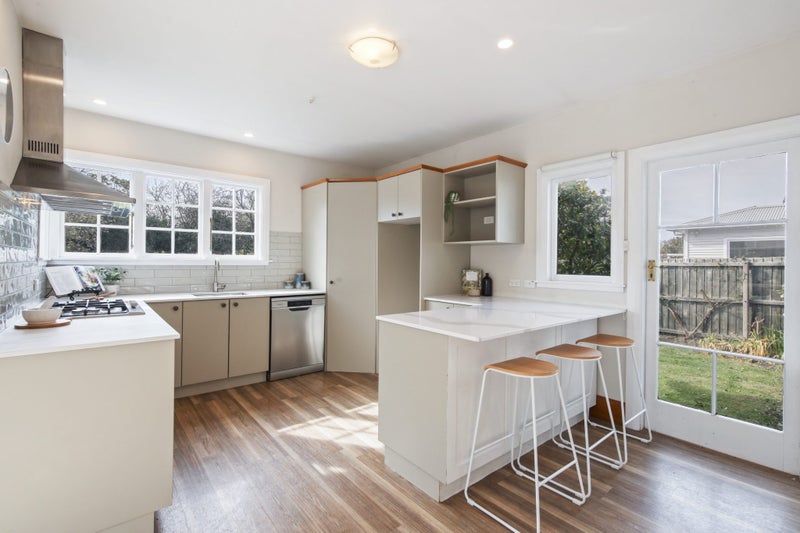 36 Gosset Street, St Albans, Christchurch - Carousel 2