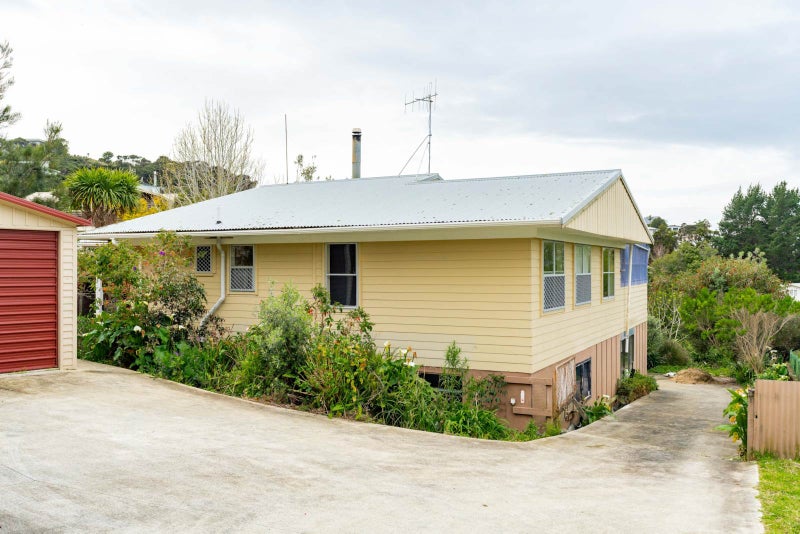 36 Cullen Street, Mangawhai Heads, Mangawhai - Carousel 1