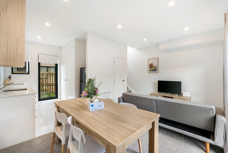 3 Hari Place, Favona, Auckland - Carousel 21