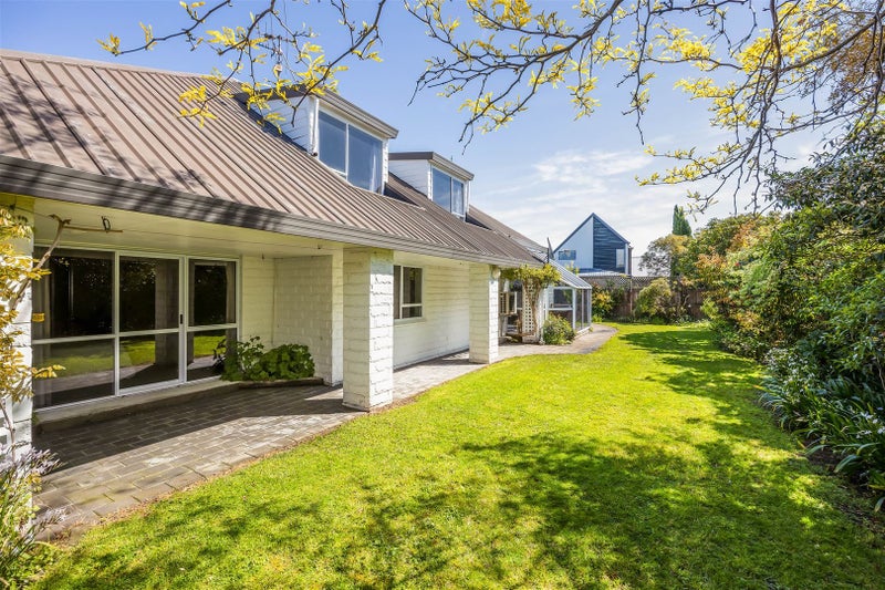 9 Pentonville Close, Westmorland, Christchurch - Carousel 1