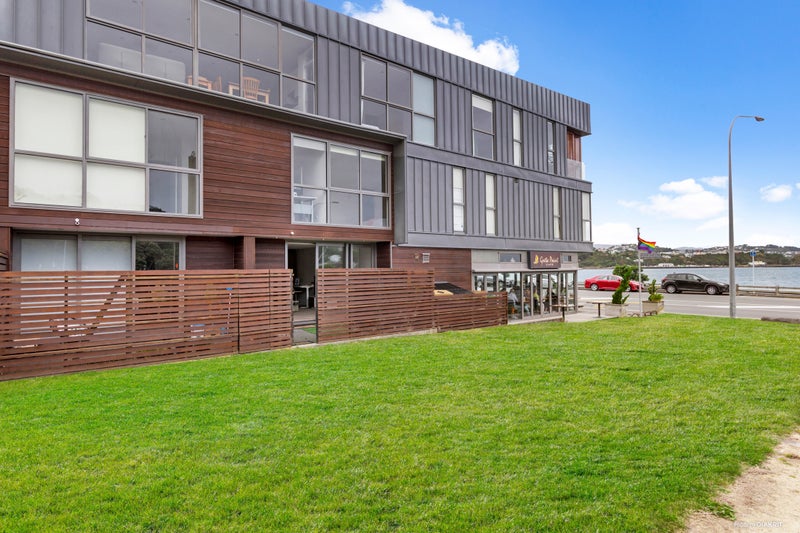 H104/326 Evans Bay Parade, Hataitai, Wellington - Carousel 1