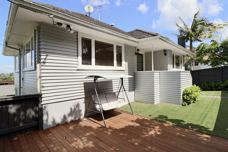 182 Old Titirangi Road, Titirangi, Auckland - Carousel 1