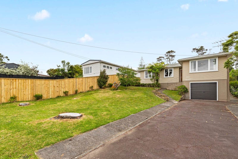 45 Godley Road, Green Bay, Auckland - Carousel 1