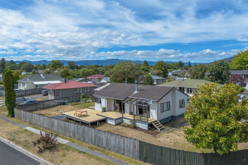 8 Papua Street, Turangi - Carousel 24